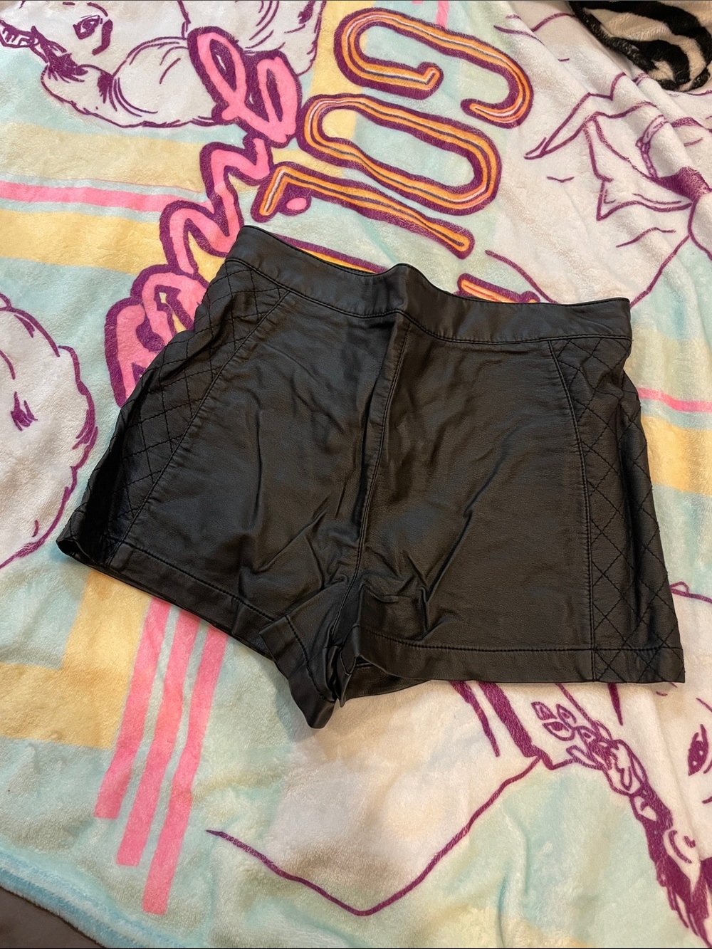 Forever 21 Black High-Waist Quilted-Panel Shorts